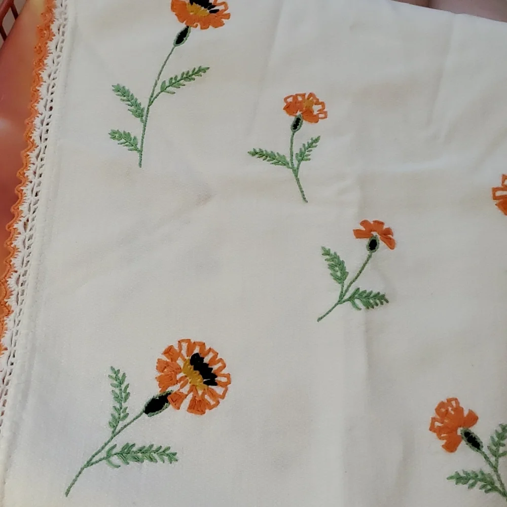 Vintage Tea Towel & Crochet lDoily